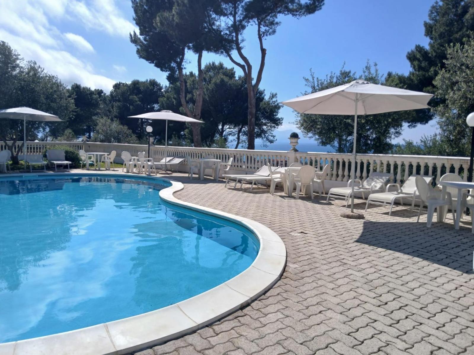 Villa Nunziatella Badia Трапето Екстериор снимка